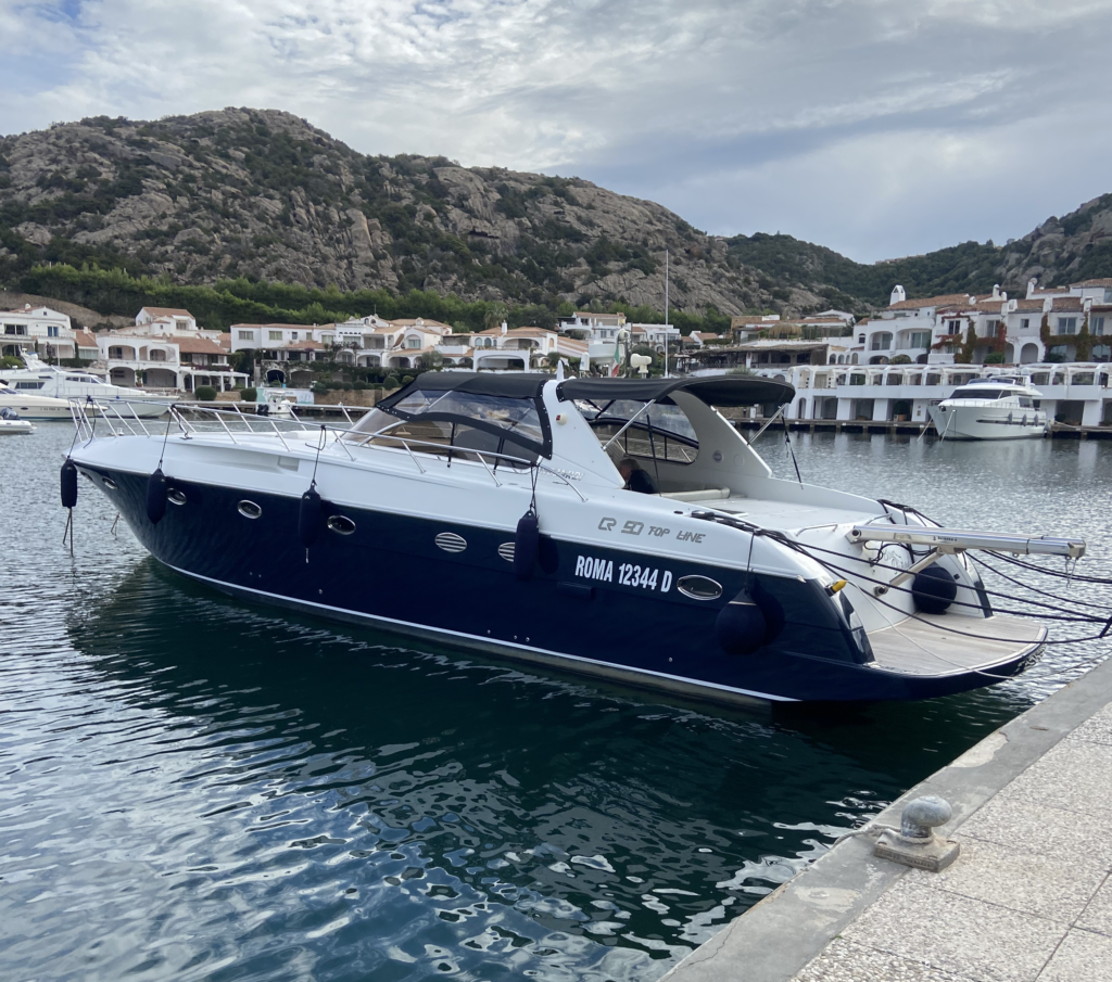 Una foto di Blue Diamond, un Rizzardi 50 Topline